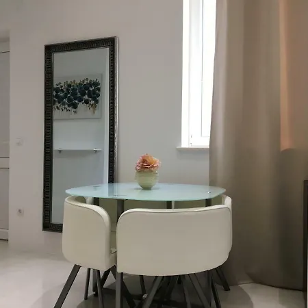 Concordia Lux 公寓 *