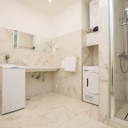 Concordia Lux Apartment